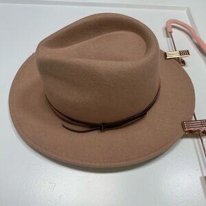 Anthropologie 100% Wool Felt Hat Fedora Adjustable in Taupe Brown